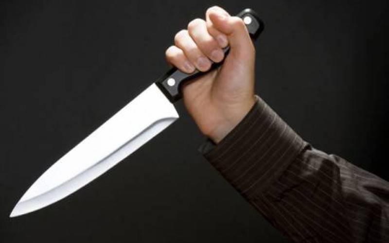 Police Arrest 2 for Attempted Murder on Knife Attack