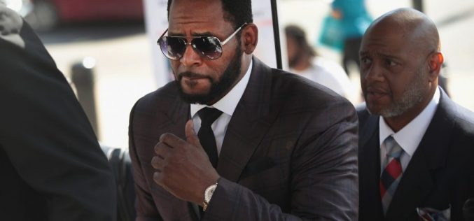 R. Kelly accused of soliciting teen for sex in Minnesota