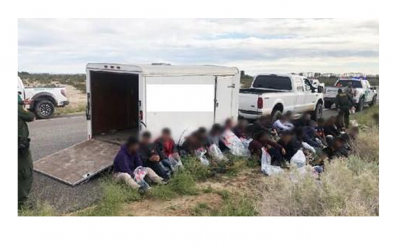 Agents arrest man accused of smuggling 42 people over El Centro border