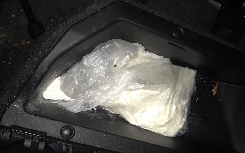 Kern County deputies pull over unlicensed driver, reportedly find 2 pounds of coke