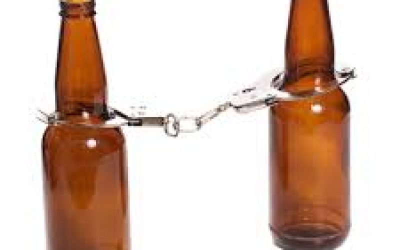 Under alcohol, man throws beer bottle at pregnant woman