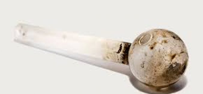 Woman on probation carries meth pipes