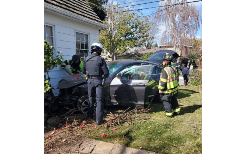 San Mateo PD: Suspects arrested after leading officers on pursuit, crashing stolen car